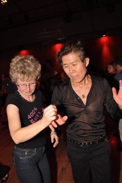 min 2009 02 01 station danse 081